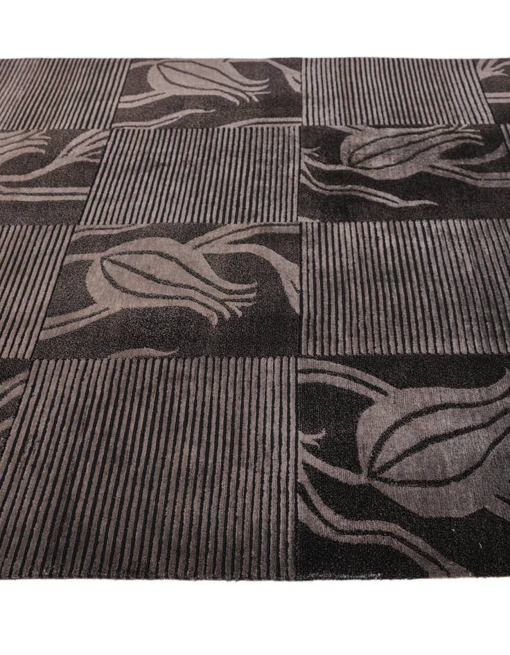 Detail image of 5' 7 x 7' 11  Hand Knotted Darya Wool Rug