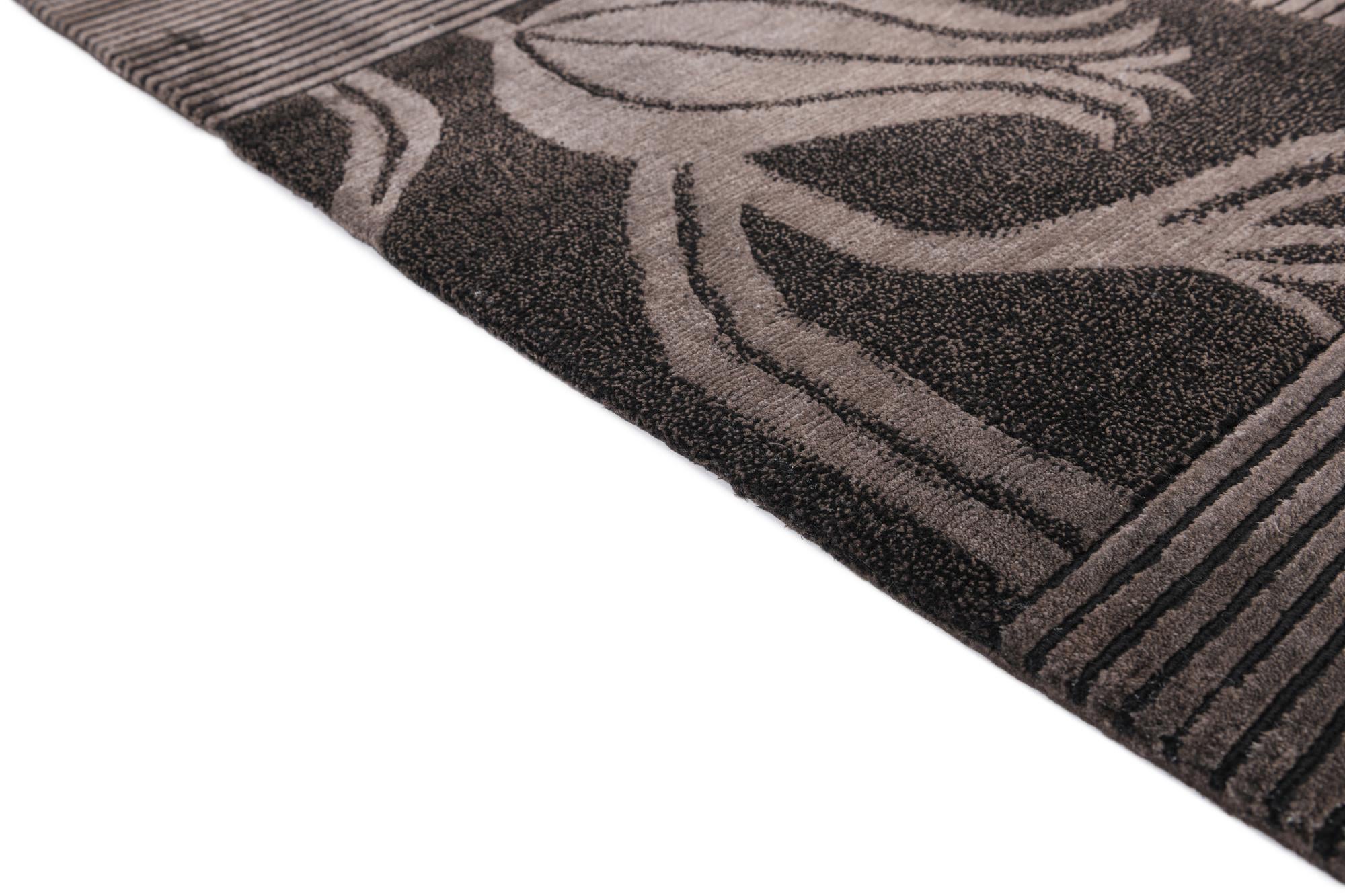 5' 7 x 7' 11 Hand Knotted Darya Wool Rug