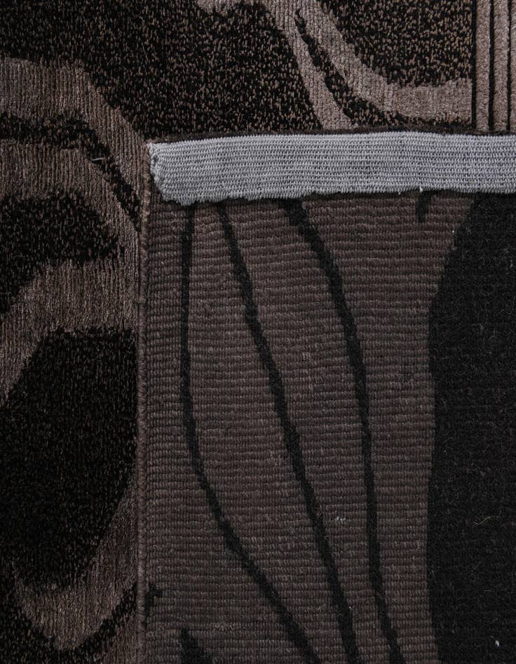 Detail image of 5' 7 x 7' 11  Hand Knotted Darya Wool Rug