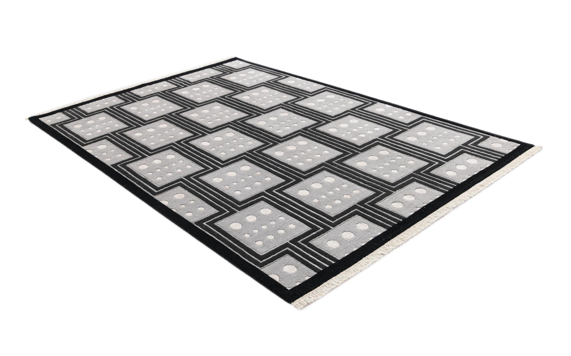 5' 6 x 8' Hand Knotted Darya Wool Rug