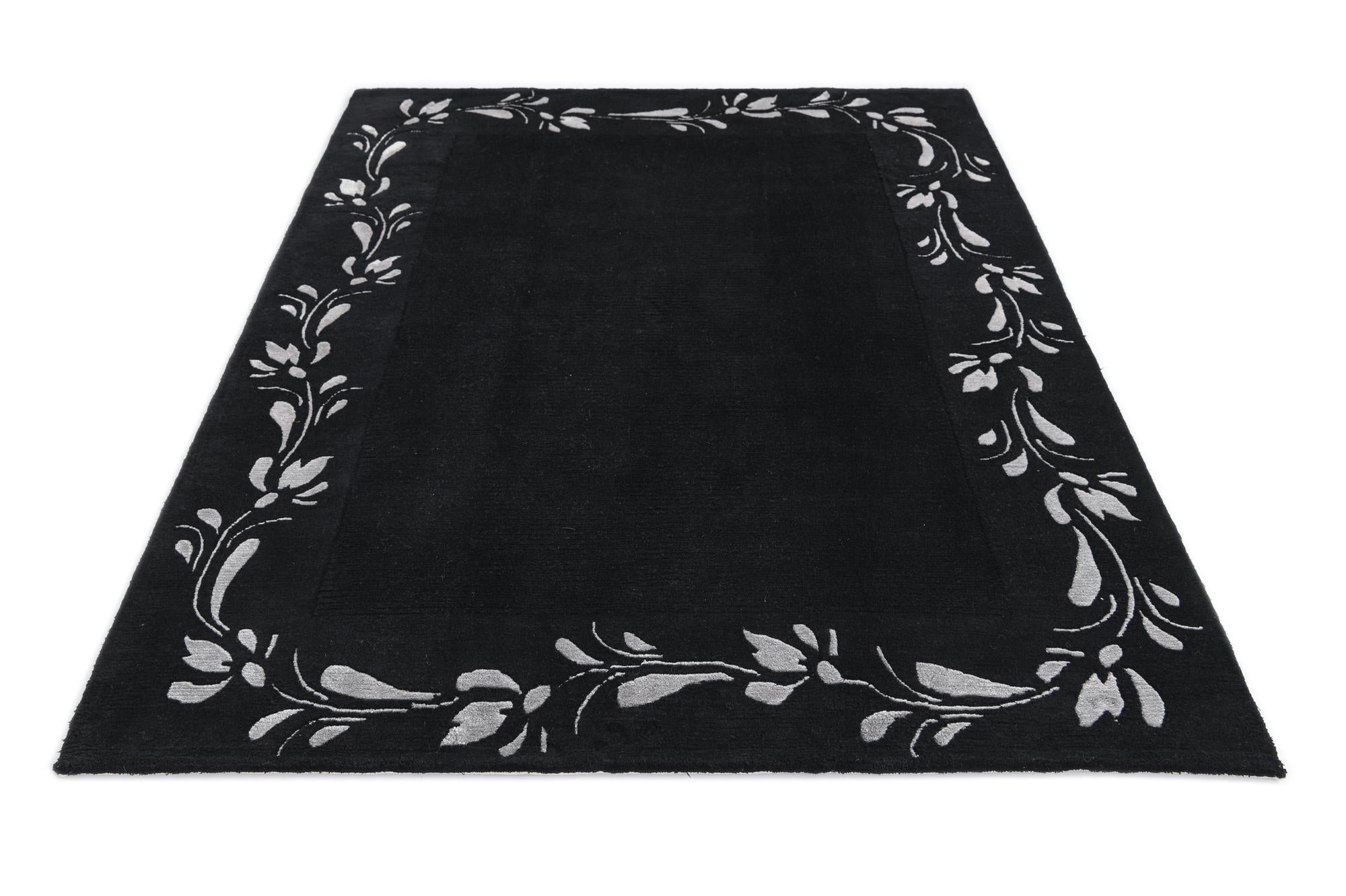 4' 8 x 6' 4 Hand Knotted Darya Wool Rug