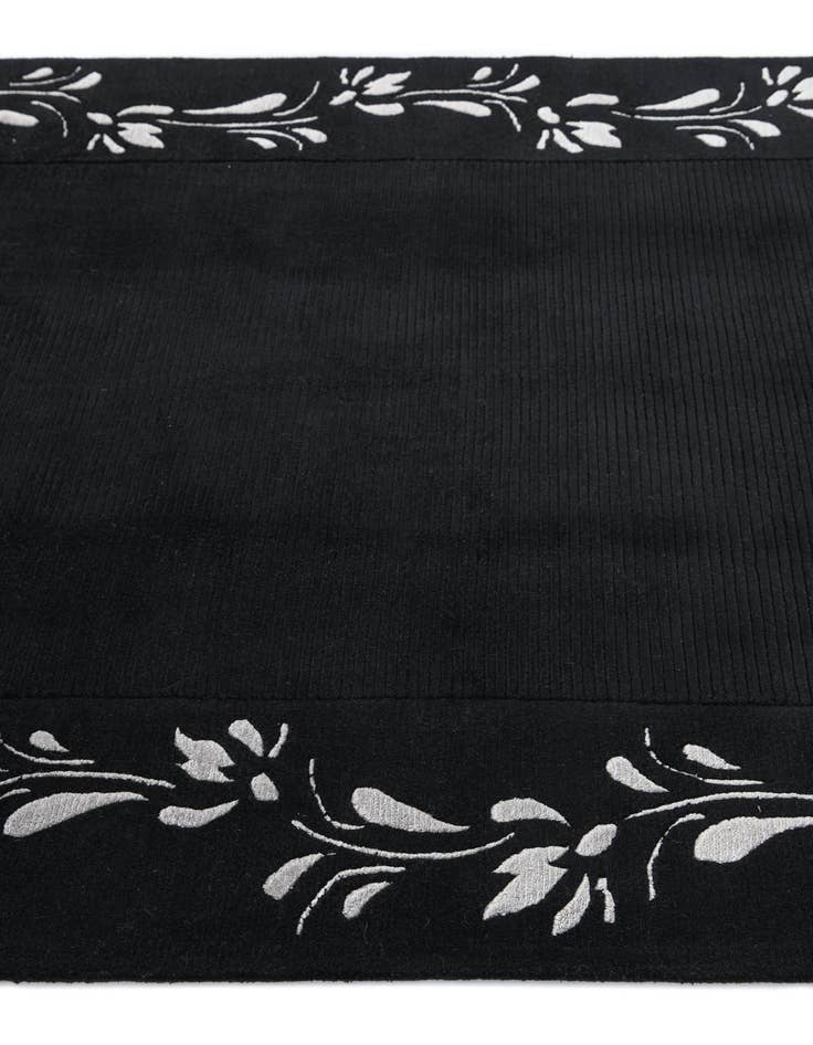 Detail image of 4' 8 x 6' 4  Hand Knotted Darya Wool Rug