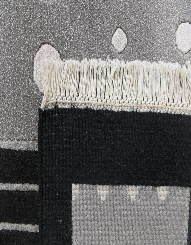 Detail image of 8' 2 x 11' 4  Hand Knotted Darya Wool Rug