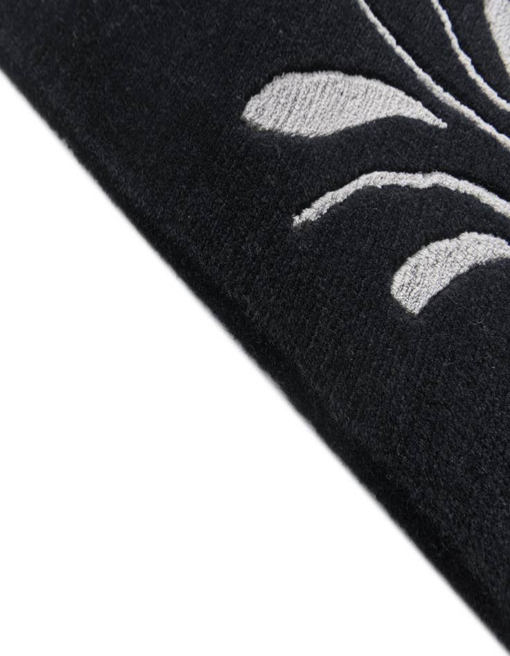 Detail image of 5' 8 x 7' 10 Hand Knotted Darya Wool Rug