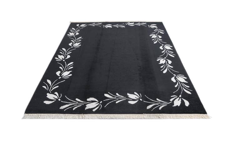 Detail image of 5' 8 x 7' 11 Hand Knotted Darya Wool Rug