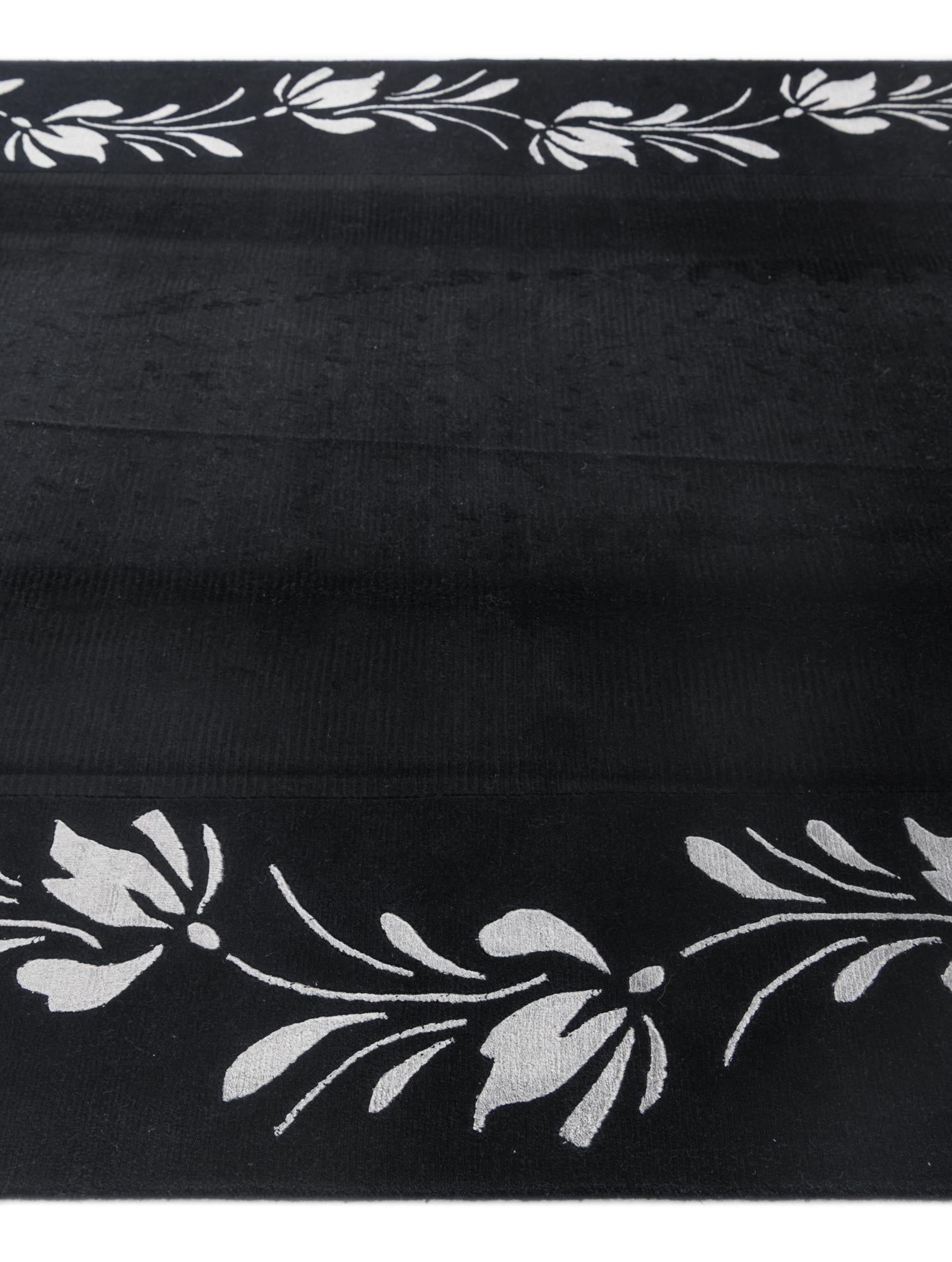 5' 8 x 7' 11 Hand Knotted Darya Wool Rug