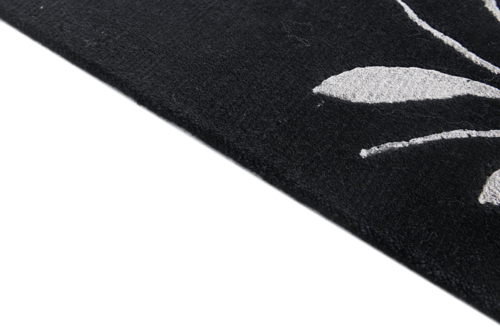5' 8 x 7' 11 Hand Knotted Darya Wool Rug