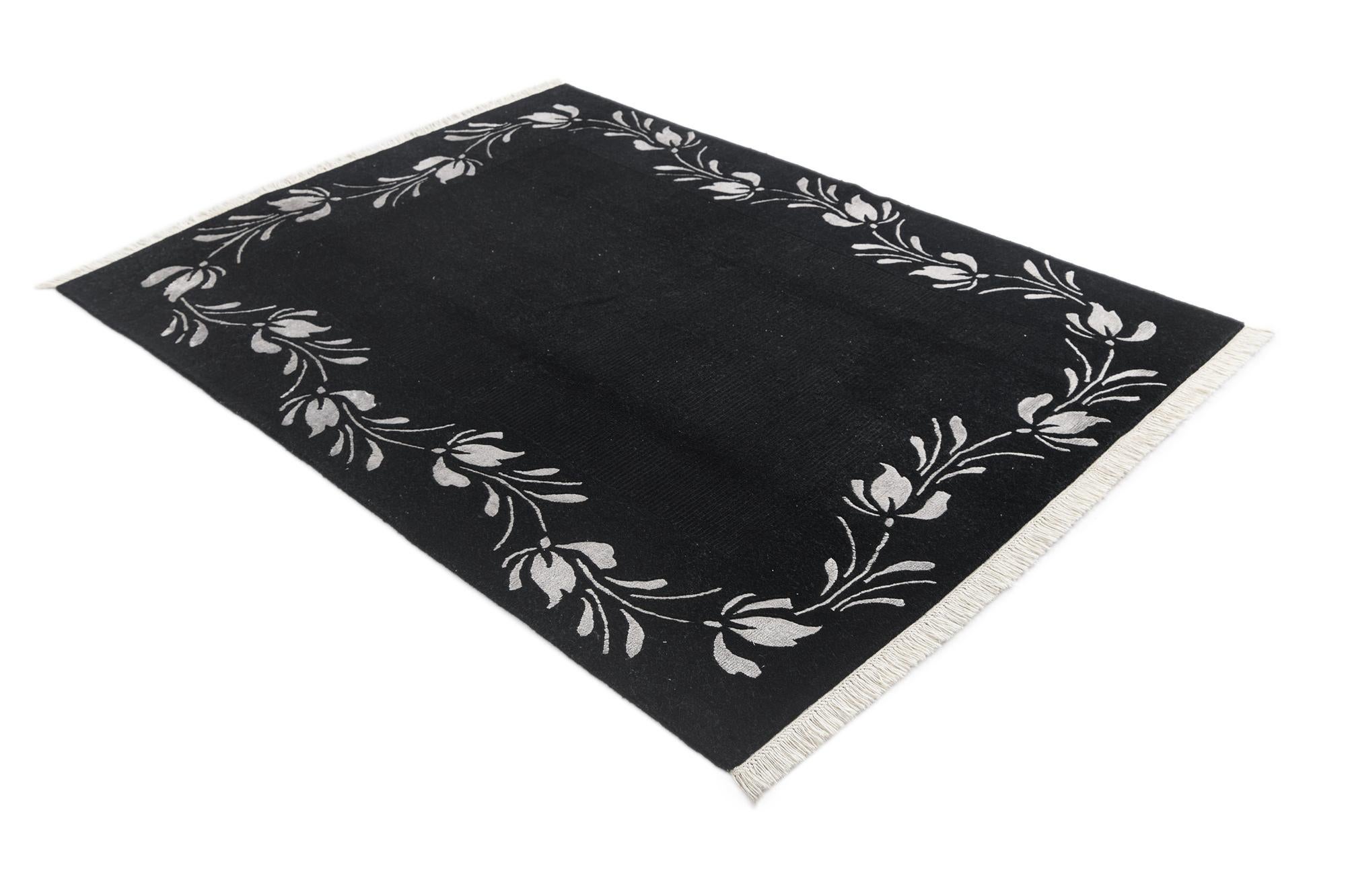 4' 11 x 6' 9 Darya Rug