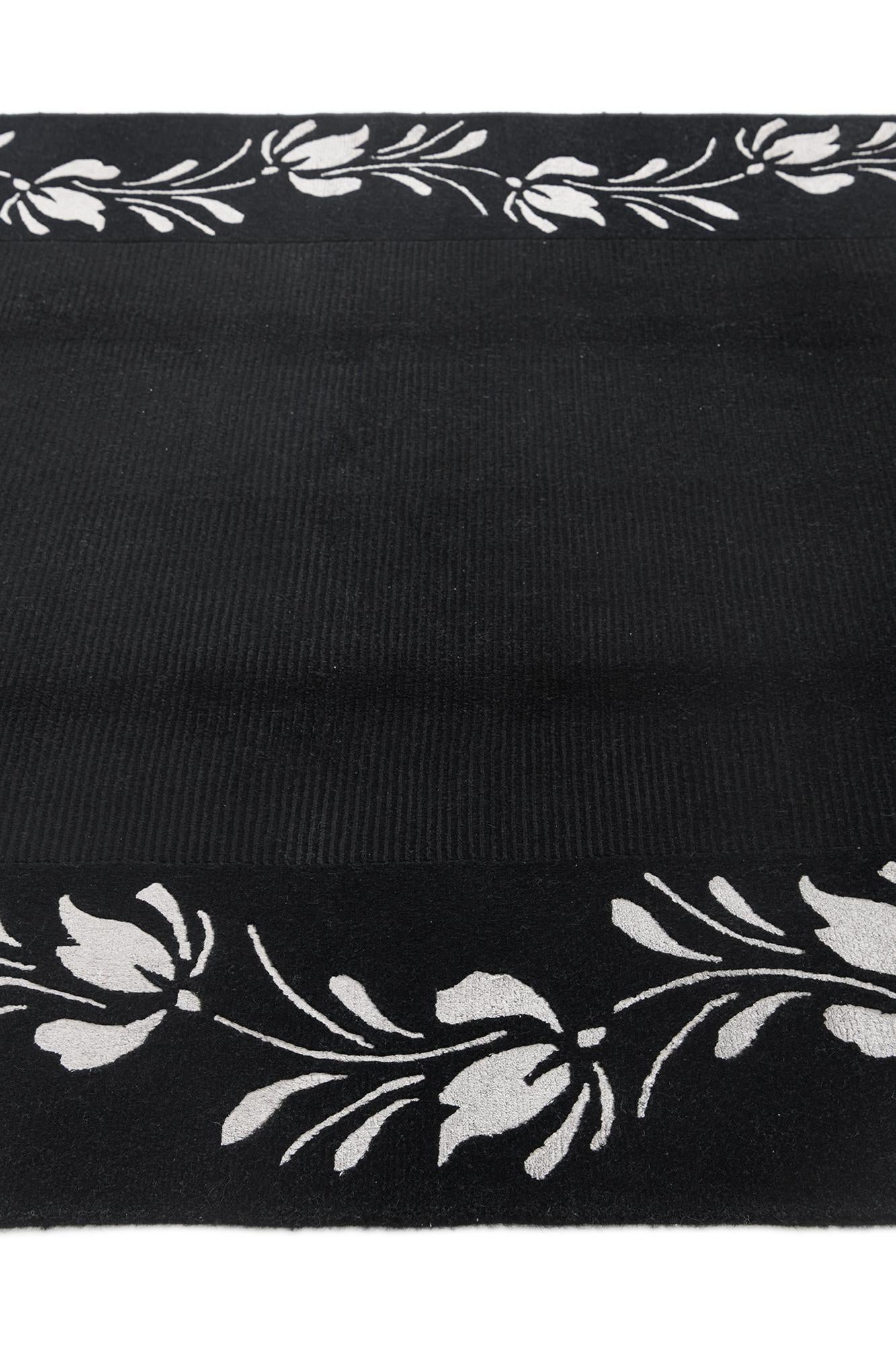 4' 11 x 6' 9 Darya Rug