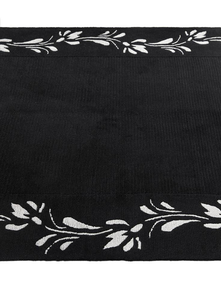 Detail image of 4' x 6' Darya Rug