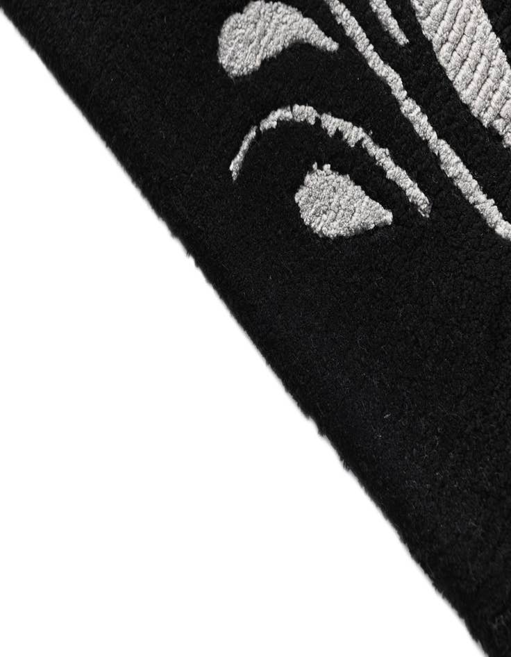 Detail image of 4' x 6' Darya Rug