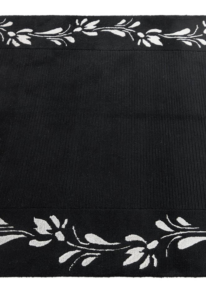 Detail image of 4' x 6' Darya Rug