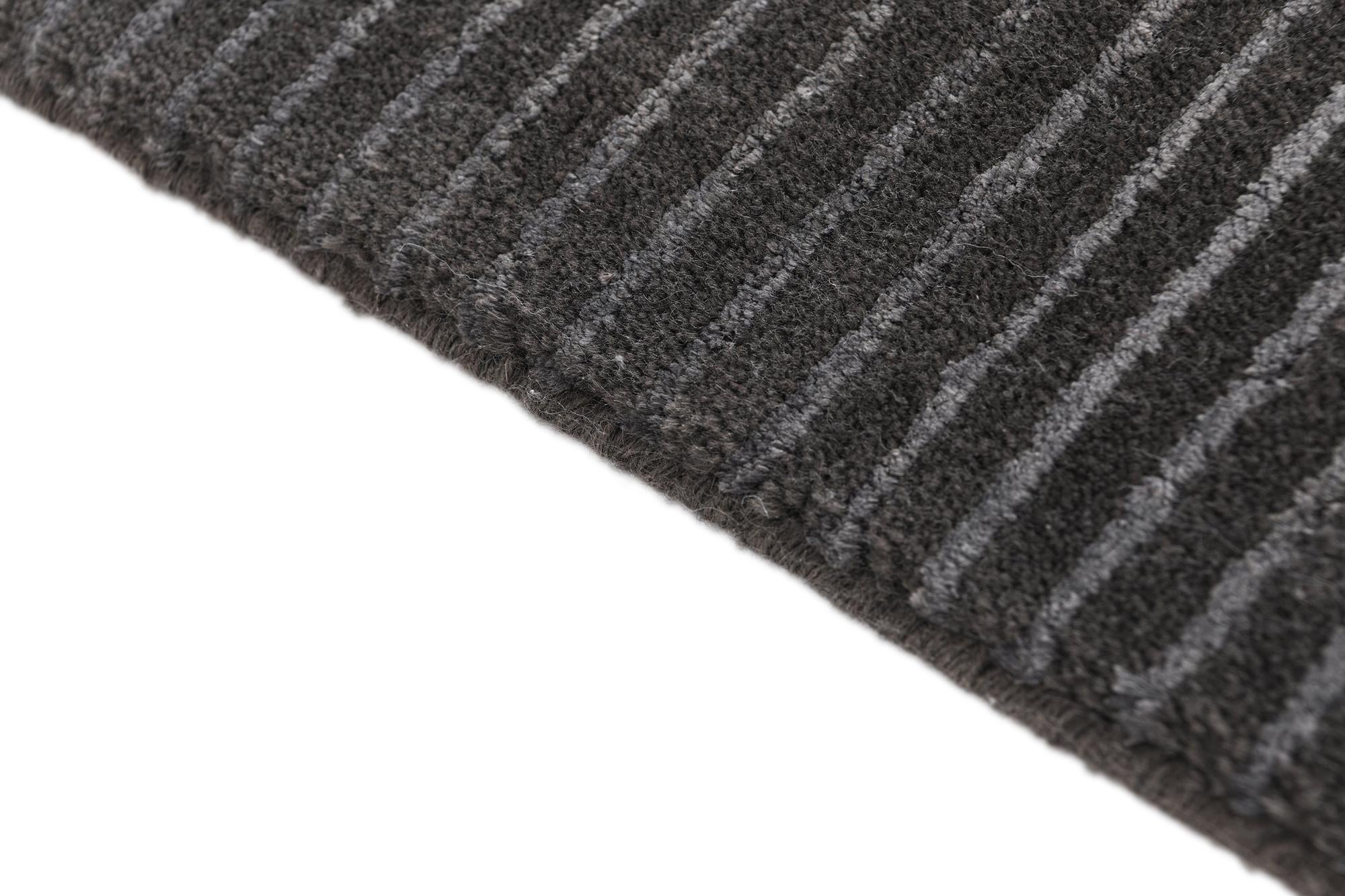 4' x 5' 10 Darya Rug