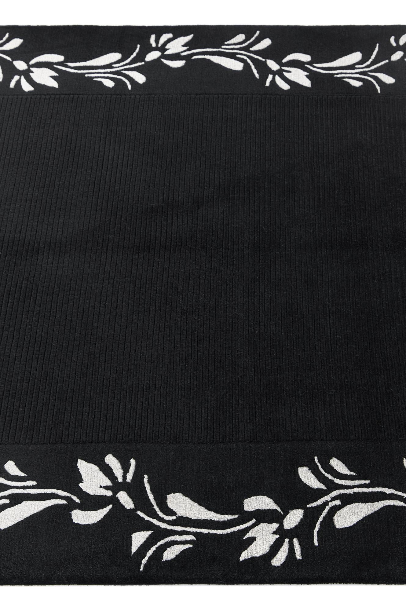 4' 1 x 6' Darya Rug
