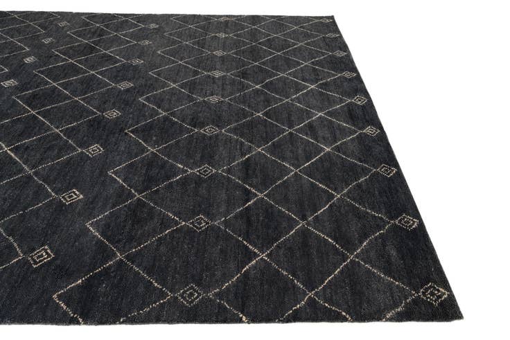 Detail image of 8' 2 x 10' 1 Hand Knotted Darya Wool Rug