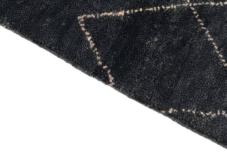 Detail image of 8' 2 x 10' 1 Hand Knotted Darya Wool Rug