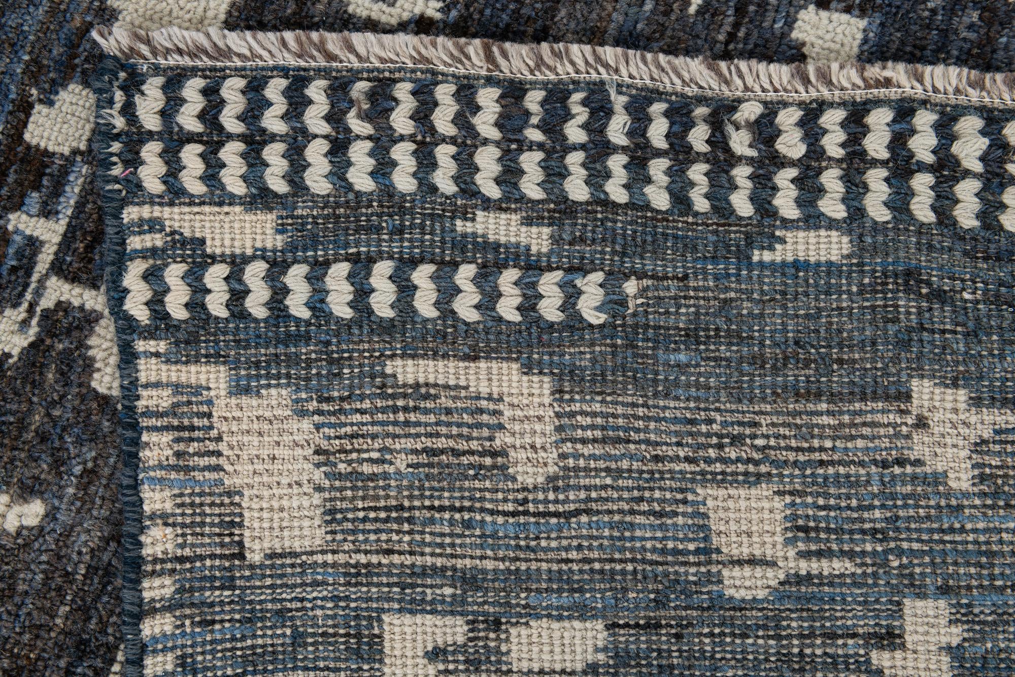 7' 9 x 9' 9 Hand Knotted Darya Wool Rug