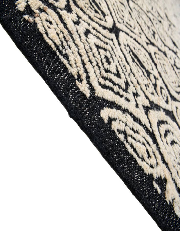 Detail image of 12' 2 x 15' 1 Hand Knotted Darya Wool Rug