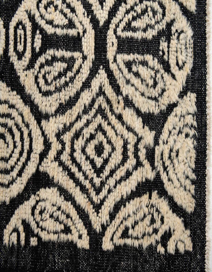 Detail image of 12' 2 x 15' 1  Hand Knotted Darya Wool Rug