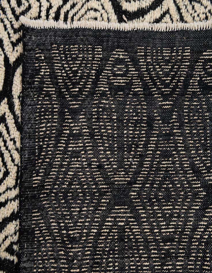 Detail image of 12' 2 x 15' 1  Hand Knotted Darya Wool Rug