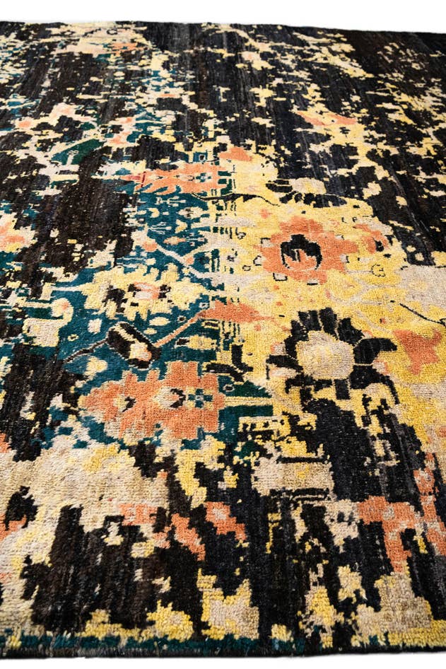Detail image of 12' 7 x 15' 3 Hand Knotted Darya Wool Rug