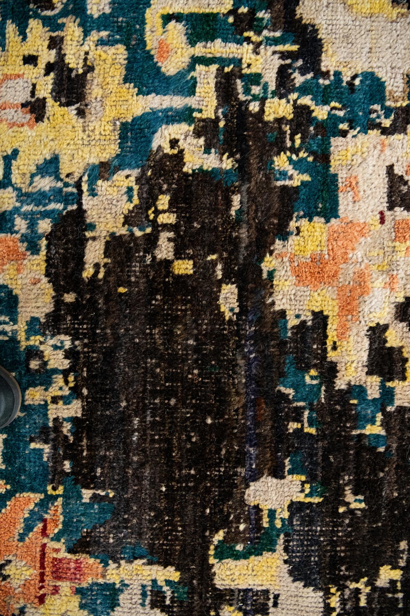 12' 7 x 15' 3 Hand Knotted Darya Wool Rug