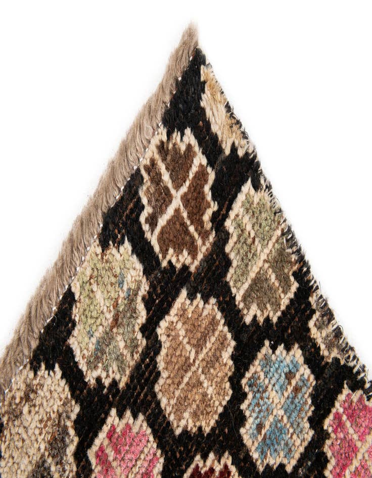 Detail image of 6' 1 x 9'  Hand Knotted Darya Wool Rug