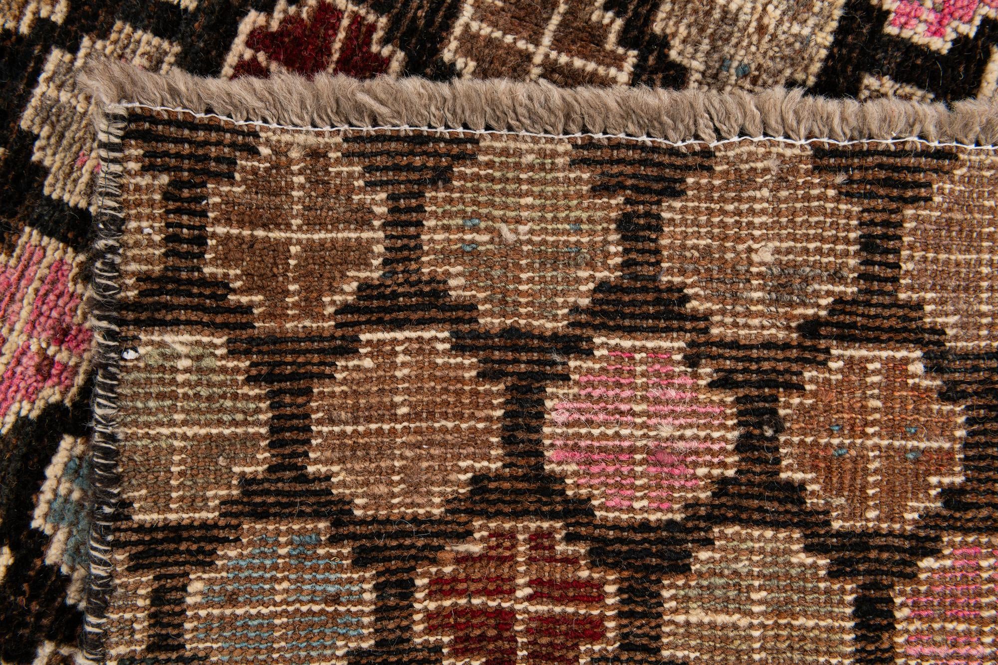 6' 1 x 9' Hand Knotted Darya Wool Rug