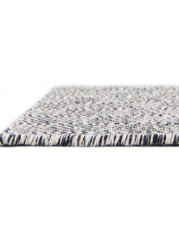 Detail image of 6' 1 x 9' Hand Woven Geo Trellis Flatweave Rug