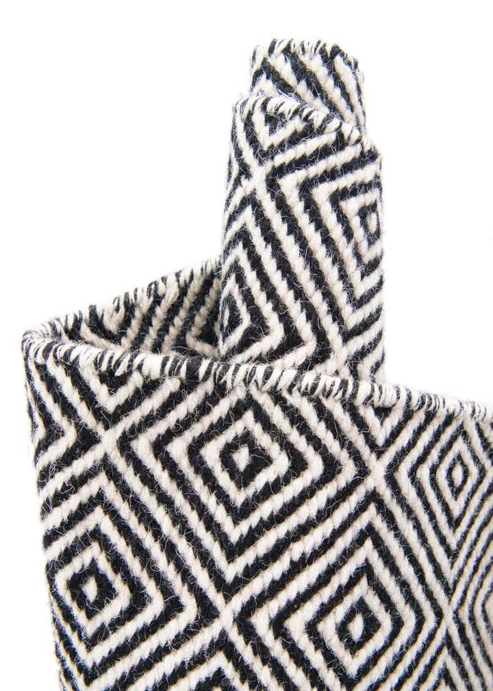 6' 1 x 9' Hand Woven Geo Trellis Flatweave Rug