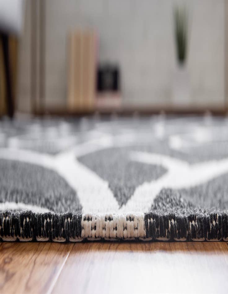 Detail image of 8' 5 x 11' 4 Georgia Rug