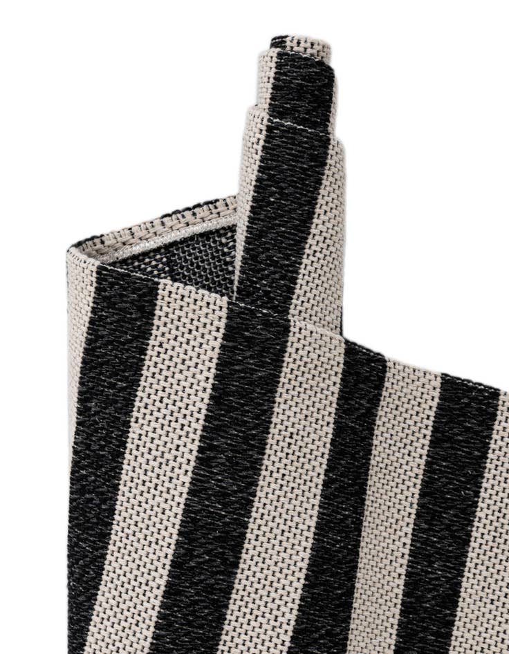 Detail image of 6' 4 x 9' Georgia Rug