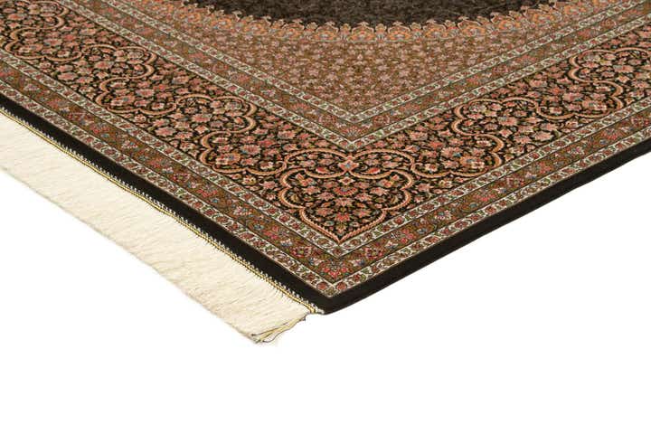 6' 6 x 9' 10 Ghom Design Rug