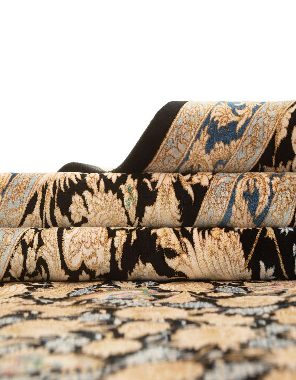 6' 9 x 10' Ghom Design Rug
