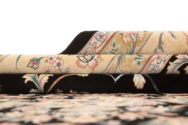 Detail image of 6' 3 x 9' 10 Ghom Design Rug