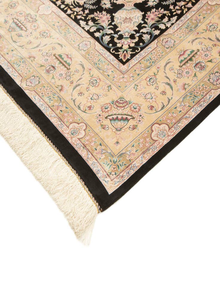 Detail image of 6' 3 x 9' 10 Ghom Design Rug