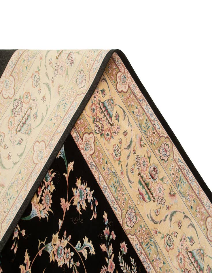 Detail image of 6' 3 x 9' 10 Ghom Design Rug