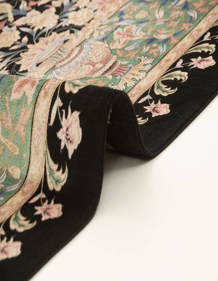 Detail image of 6' 3 x 10' Ghom Design Rug