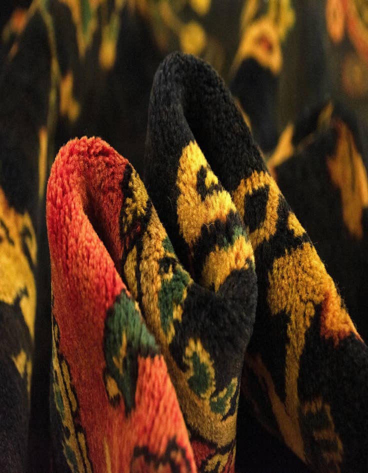 Detail image of 6' 1 x 9' 5  Hand Knotted Ghom Persian Wool Rug