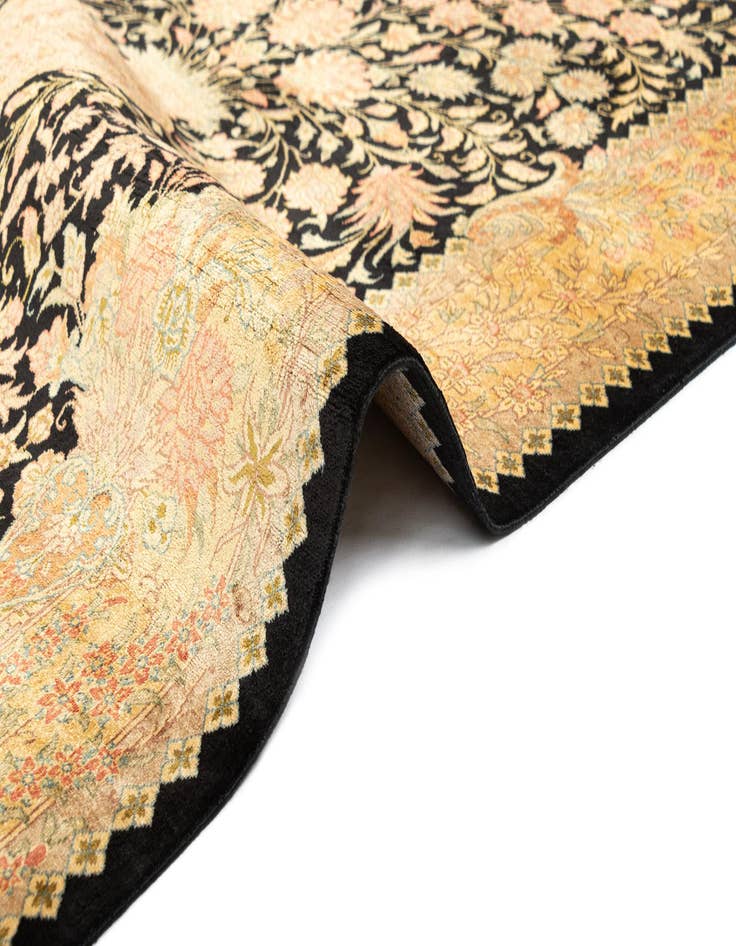 Detail image of 3' 2 x 4' 11 Ghom Silk Rug