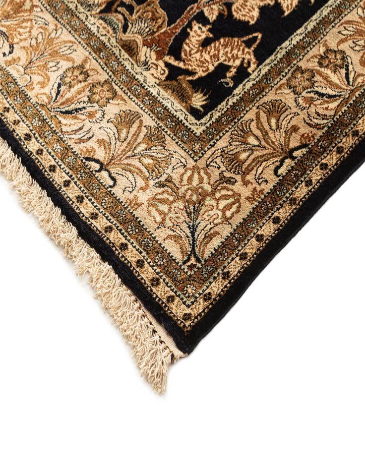 Detail image of 3' 5 x 5' 9 Ghom Silk Rug