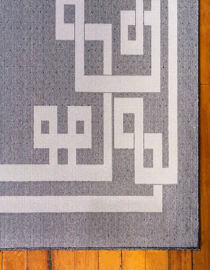 Detail image of 5' 3 x 8' Greek Key Rug