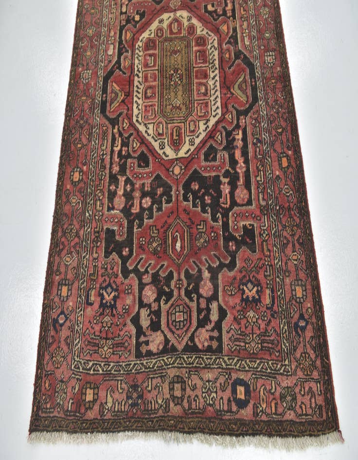 Detail image of 4' x 6' 6 Hand Knotted Hamedan Persian Wool Rug