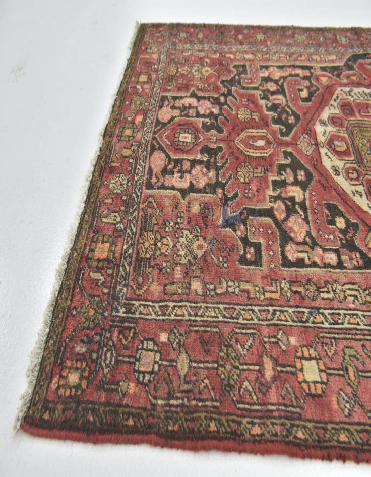 Detail image of 4' x 6' 6 Hand Knotted Hamedan Persian Wool Rug