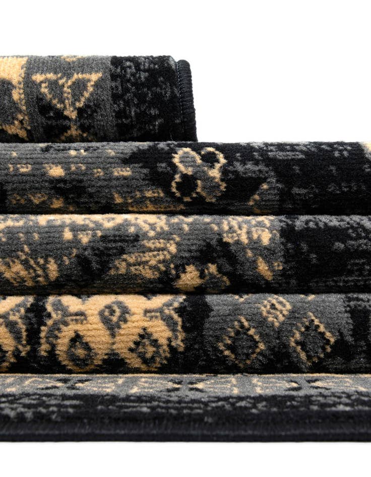 Detail image of 9' x 12' Heris Rug