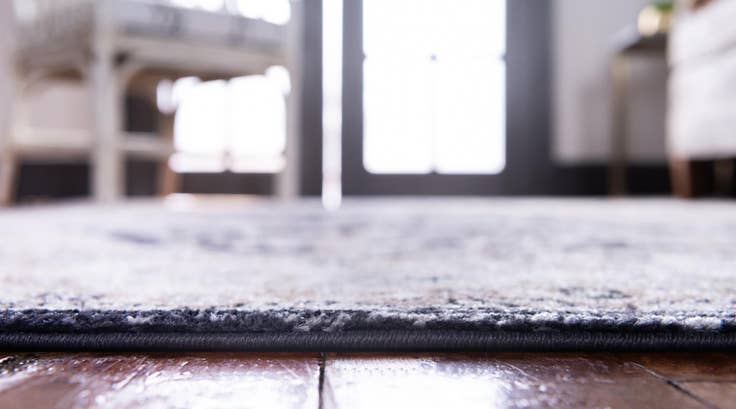 Detail image of 9' x 12' Heritage Rug
