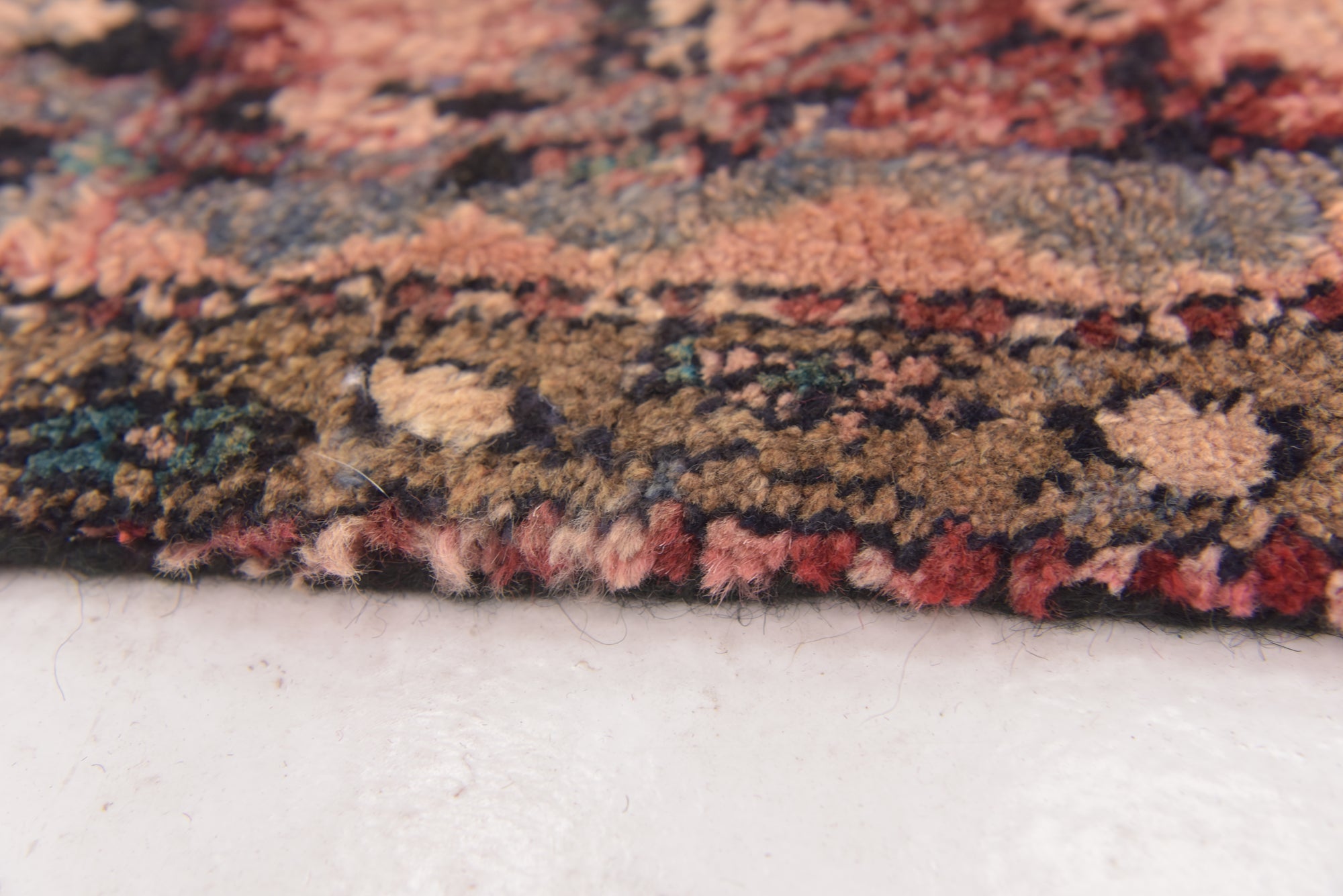 4' 10 x 7' 5 Hand Knotted Hossainabad Persian Wool Rug