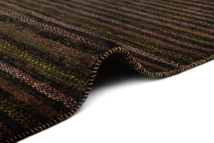 Detail image of 6' 6 x 9' 9 Juma Wool Rug