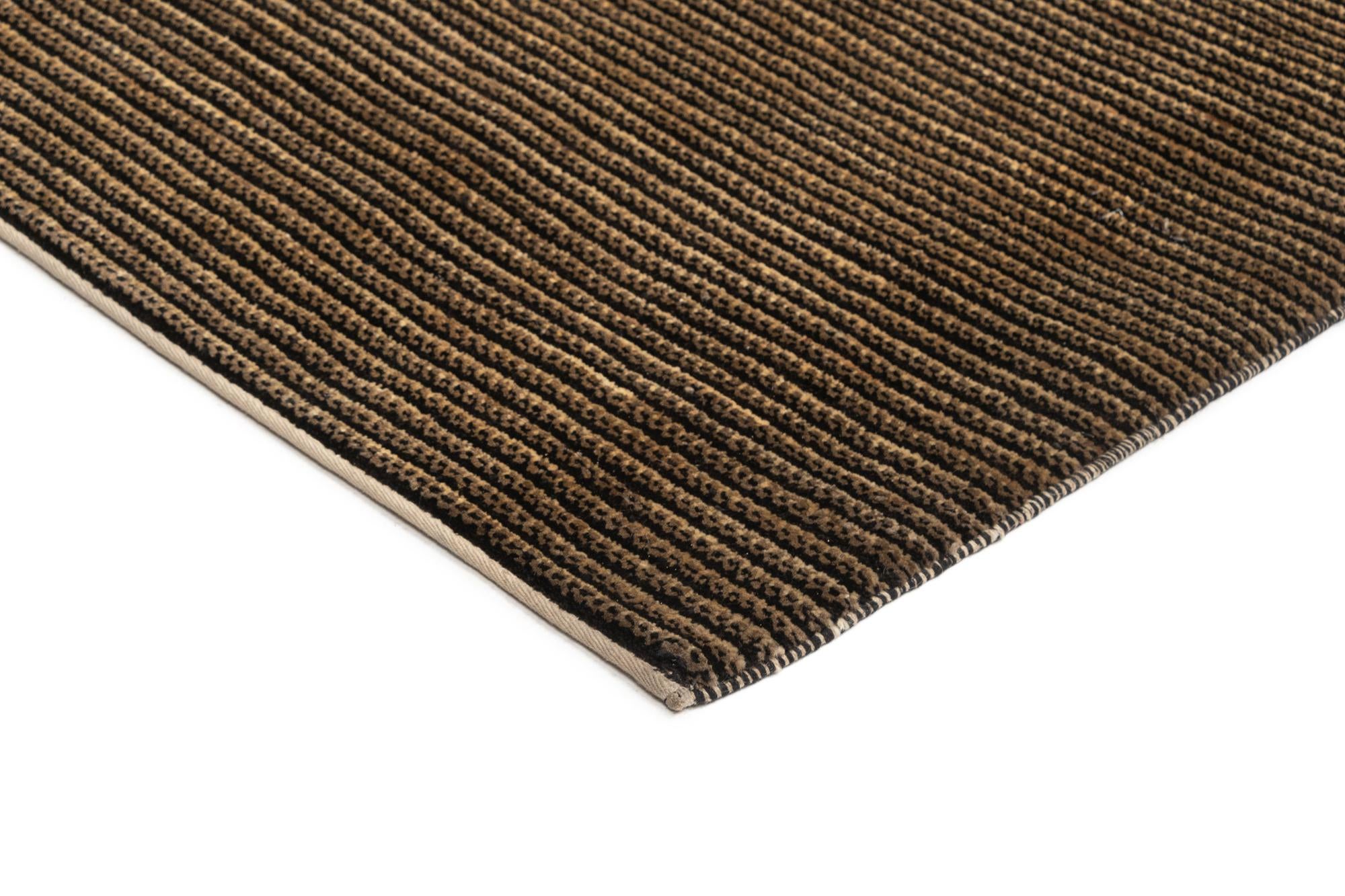7' x 10' Juma Wool Rug