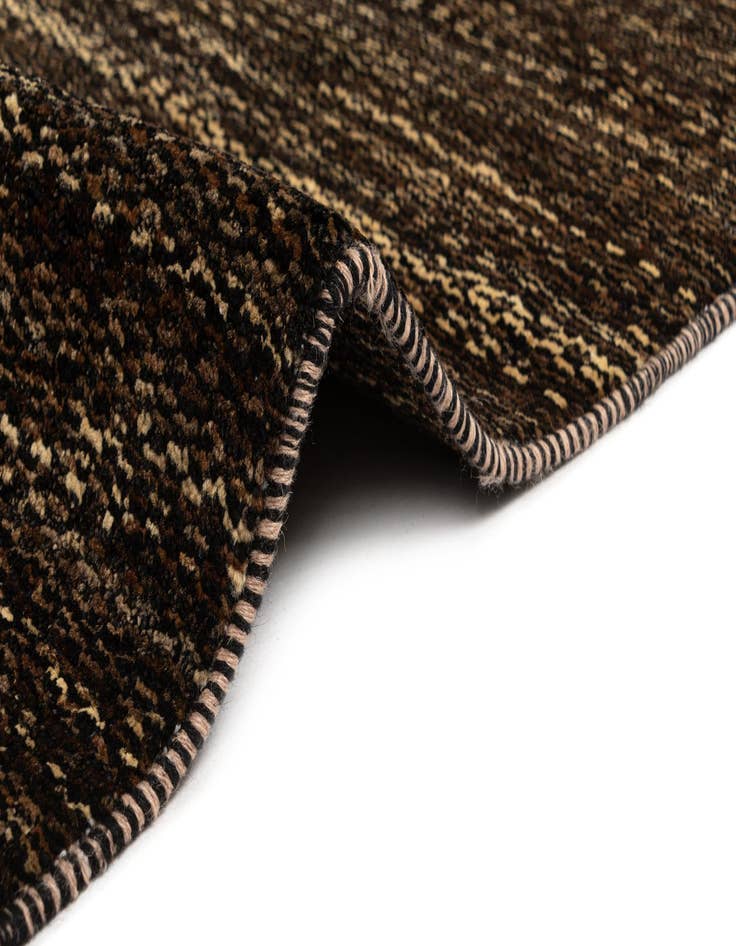 Detail image of 4' 6 x 6' 7 Juma Wool Rug